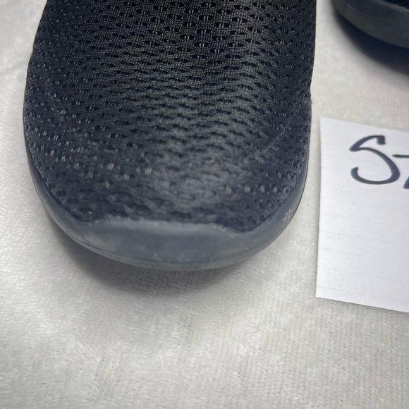 Black Slip-On ladies Shoes - Picture 3 of 4